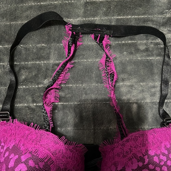 Ashley Graham Pink and Black Bra - Picture 3 of 6